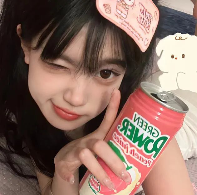 春泥溅花红